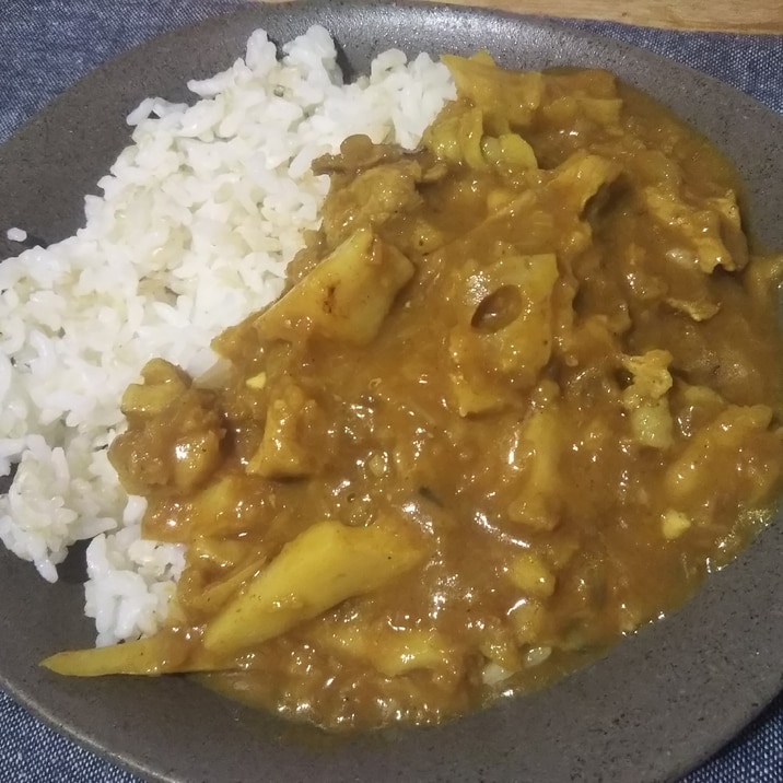 たたき蓮根のスパイシーカレー